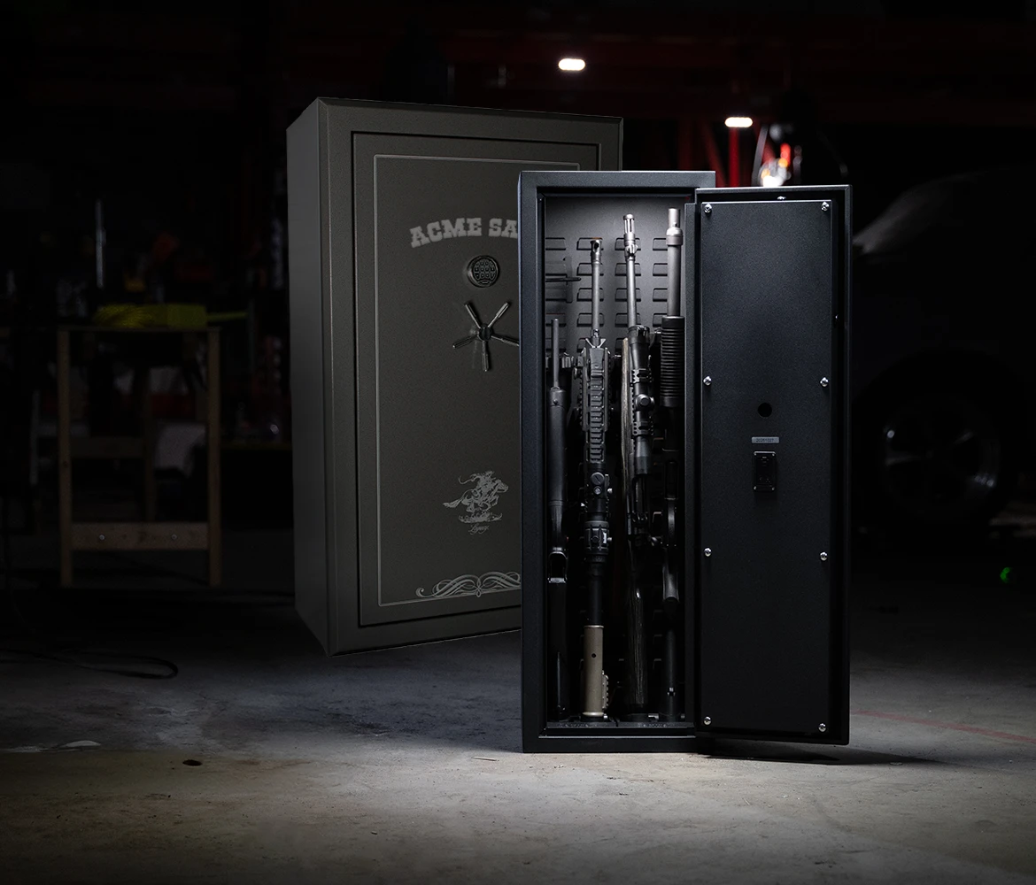 Fast Box 42 with old gun safe